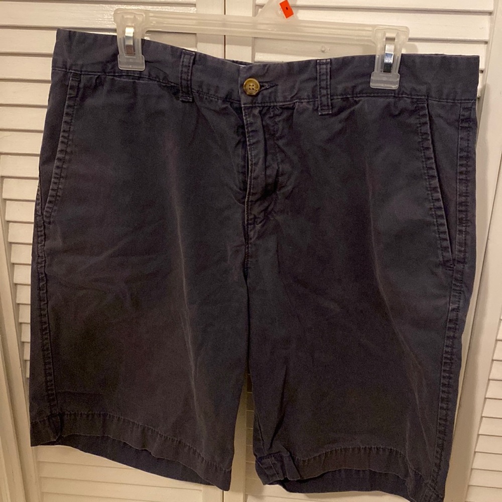 Tommy Hilfiger men’s shorts size 34 color navy